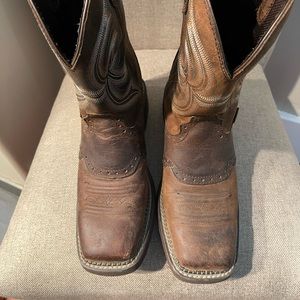 Brown leather Justin boots